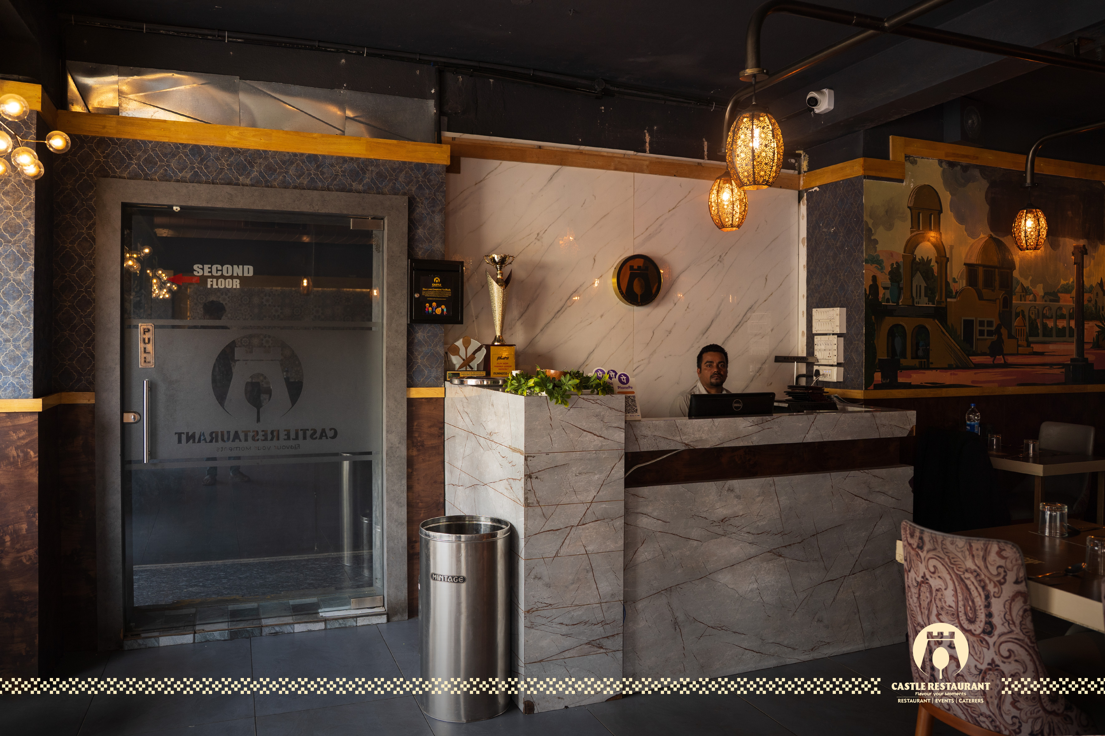 Restaurant Ambiance